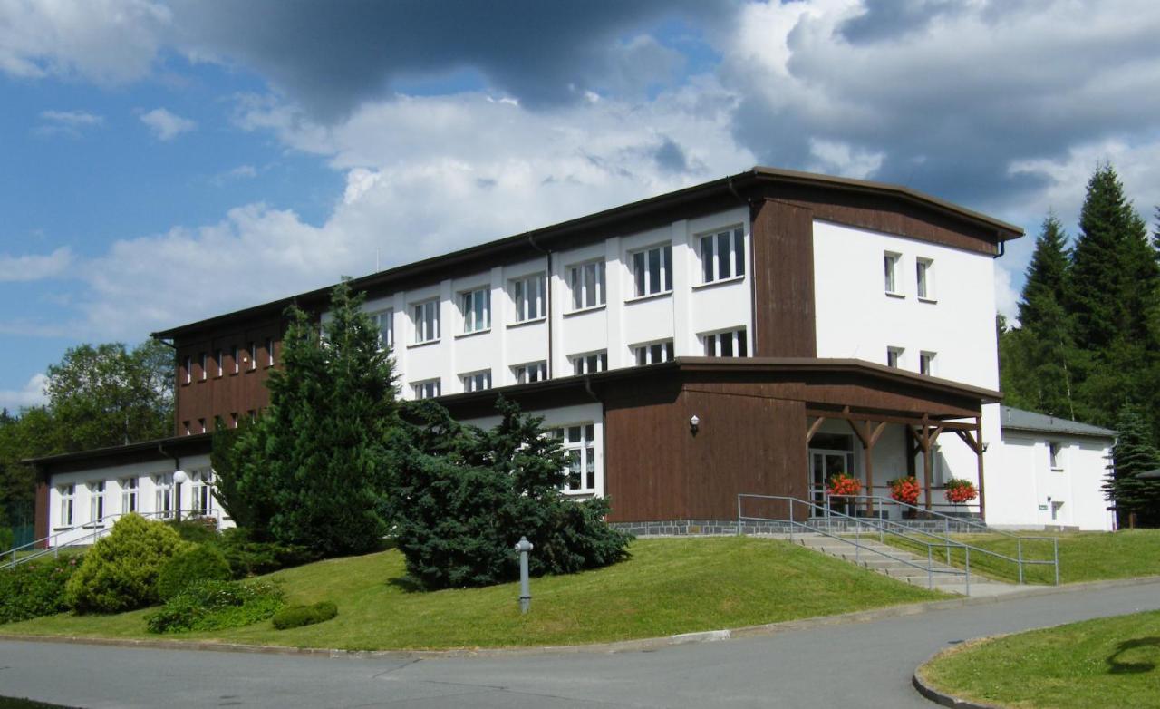 Sportpark Rabenberg 3* Breitenbrunn (Saxony)
